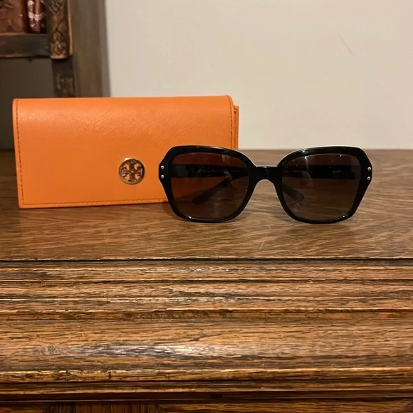 Tory Burch Black Sunglasses - Picture 1 of 7